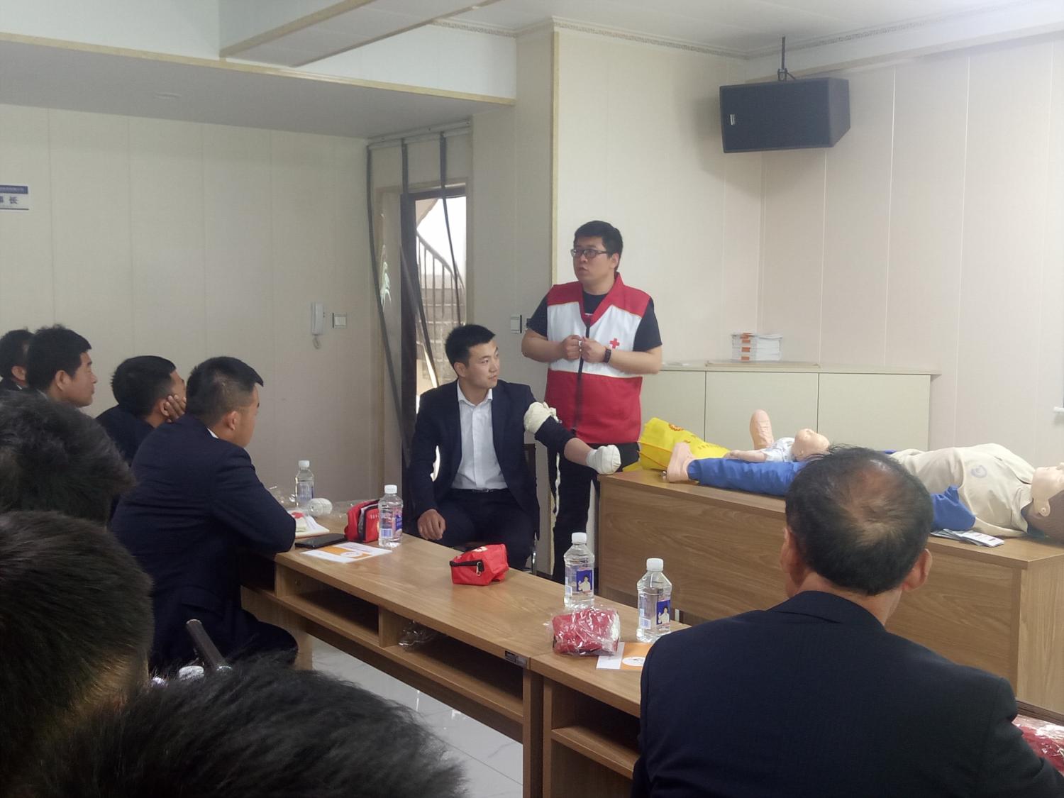 紅十字會應急救護培訓進企業(yè)，聚力提升員工自救互救能力